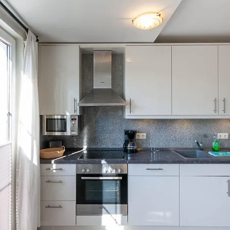 Koenigshoern Og, Helle Mit Balkon Eigenem Eingezaeuntem Garten Und Naehe Zum Hunde Herzlich Willkommen *