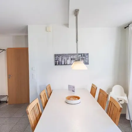 Koenigshoern Og, Helle Mit Balkon Eigenem Eingezaeuntem Garten Und Naehe Zum Hunde Herzlich Willkommen Глове