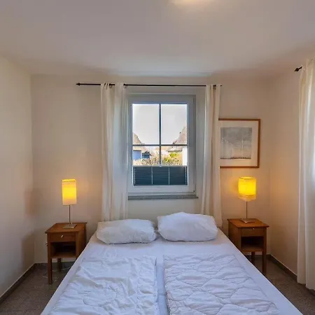 Дом отдыха Koenigshoern Og, Helle Mit Balkon Eigenem Eingezaeuntem Garten Und Naehe Zum Hunde Herzlich Willkommen