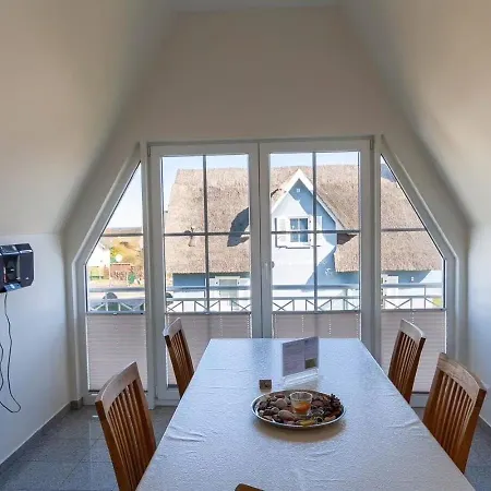 Koenigshoern Og, Helle Mit Balkon Eigenem Eingezaeuntem Garten Und Naehe Zum Hunde Herzlich Willkommen Vakantiehuis *