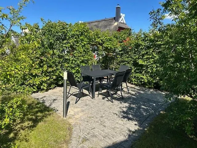Koenigshoern Og, Helle Mit Balkon Eigenem Eingezaeuntem Garten Und Naehe Zum Hunde Herzlich Willkommen 펜션 글로페