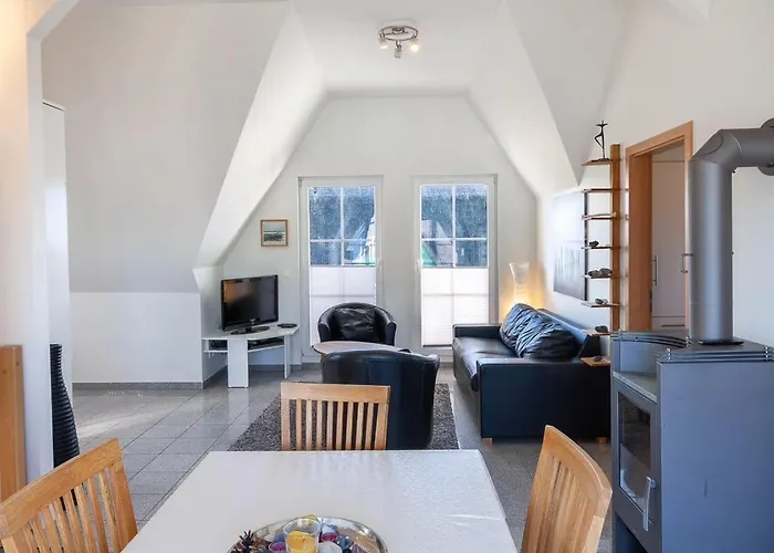 Koenigshoern Og, Helle Mit Balkon Eigenem Eingezaeuntem Garten Und Naehe Zum Hunde Herzlich Willkommen 펜션