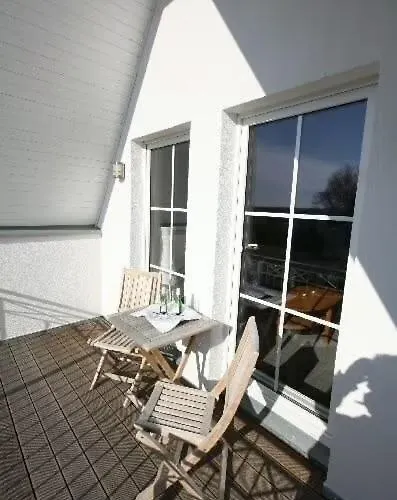 Koenigshoern Og, Helle Mit Balkon Eigenem Eingezaeuntem Garten Und Naehe Zum Hunde Herzlich Willkommen 펜션 글로페