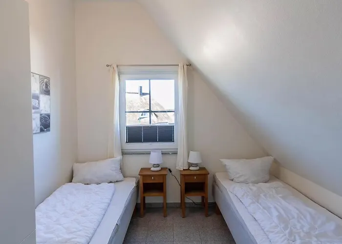 Koenigshoern Og, Helle Mit Balkon Eigenem Eingezaeuntem Garten Und Naehe Zum Hunde Herzlich Willkommen 펜션 *